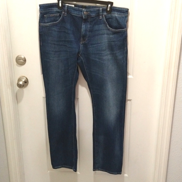 Hugo Boss Regular Fit Stretch Denim Jeans - Picture 3 of 11